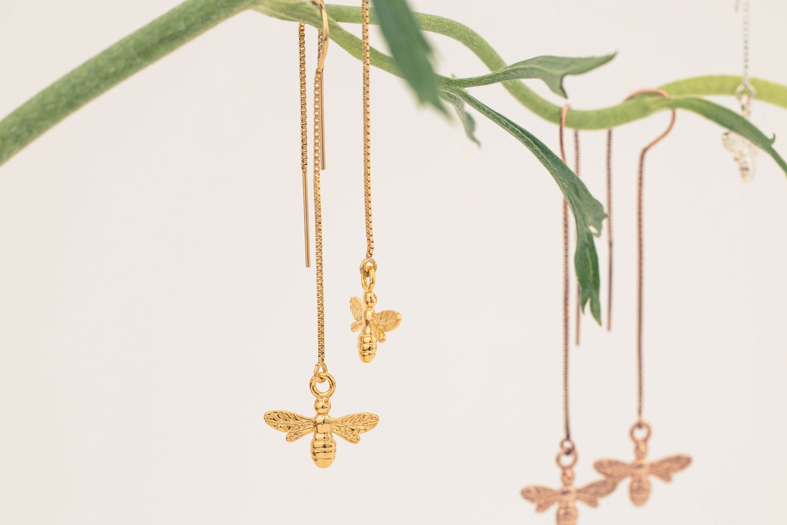 Swing Delights - Yellow Gold Bee Oana Savu Swing Delights - Yellow Gold Bee - Image 6