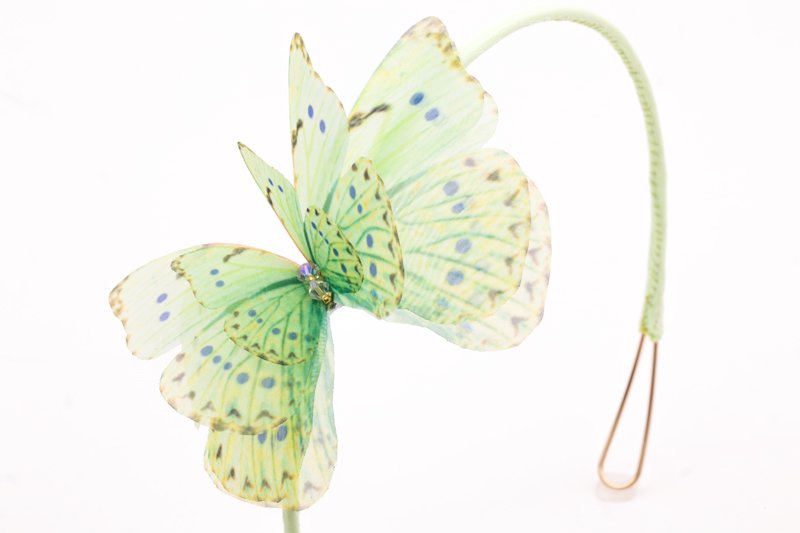 Butterfly Fascinator - Mint Green Oana Savu premium headband pure silk and crystals of this amazing jewelry design by oanasavu